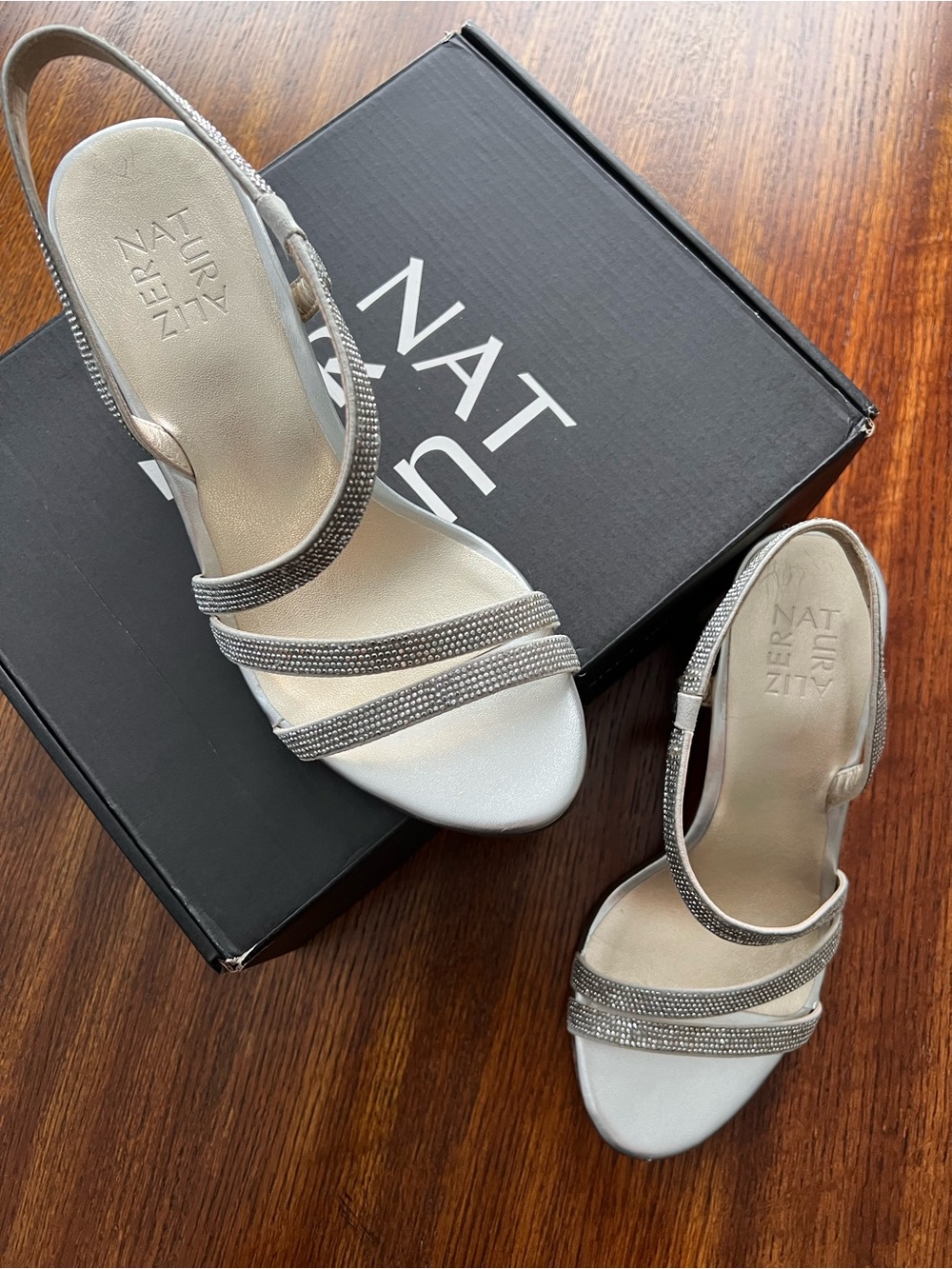 Naturalizer Vanessa 2,  Silver- size 7 Wide